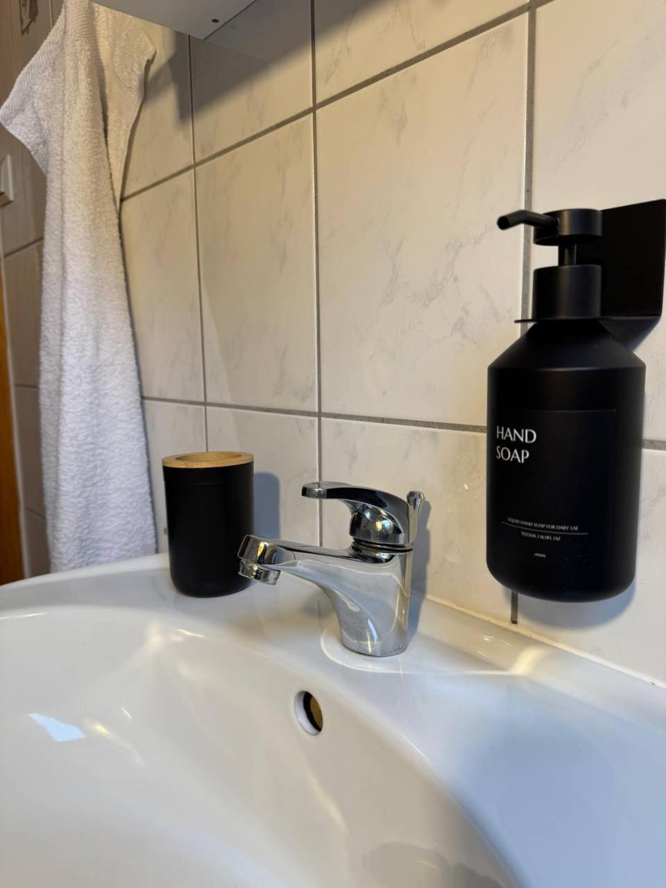 Ama Home Apartment In Hiddenhausen - Wlan, Smart-Tv - Nahe A30 & A2 - Nur 10 Min Von Herford Luaran gambar